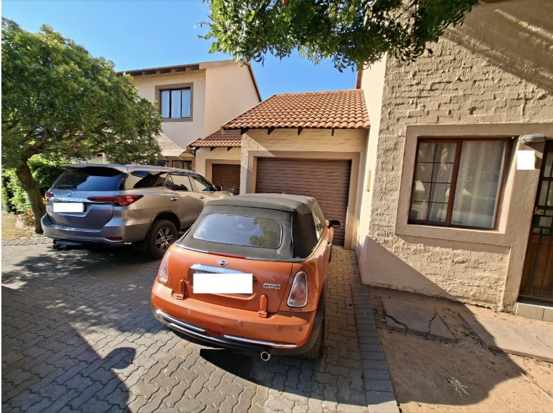 2 Bedroom Property for Sale in Carlswald Gauteng