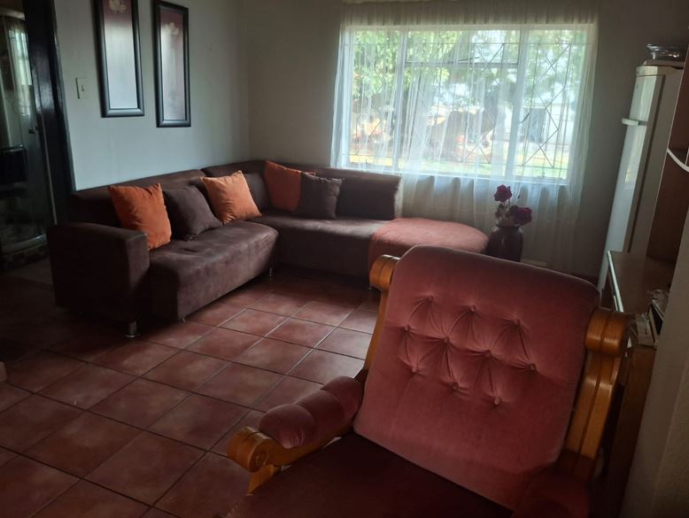 5 Bedroom Property for Sale in Middelvlei A H Gauteng