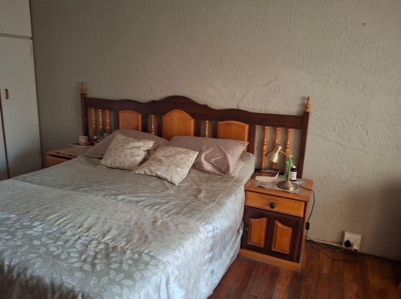5 Bedroom Property for Sale in Middelvlei A H Gauteng
