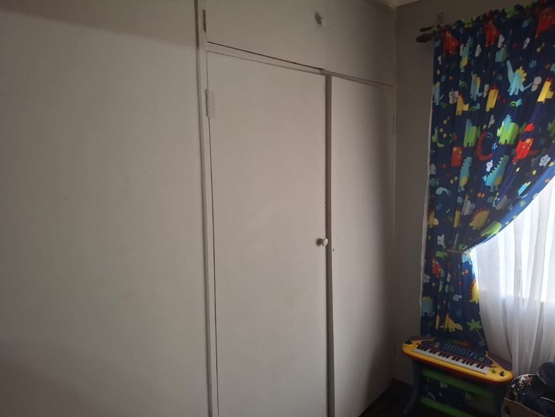 5 Bedroom Property for Sale in Middelvlei A H Gauteng