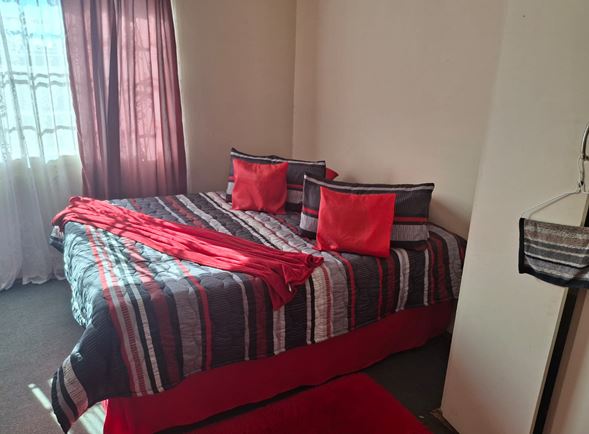 3 Bedroom Property for Sale in Middelvlei A H Gauteng