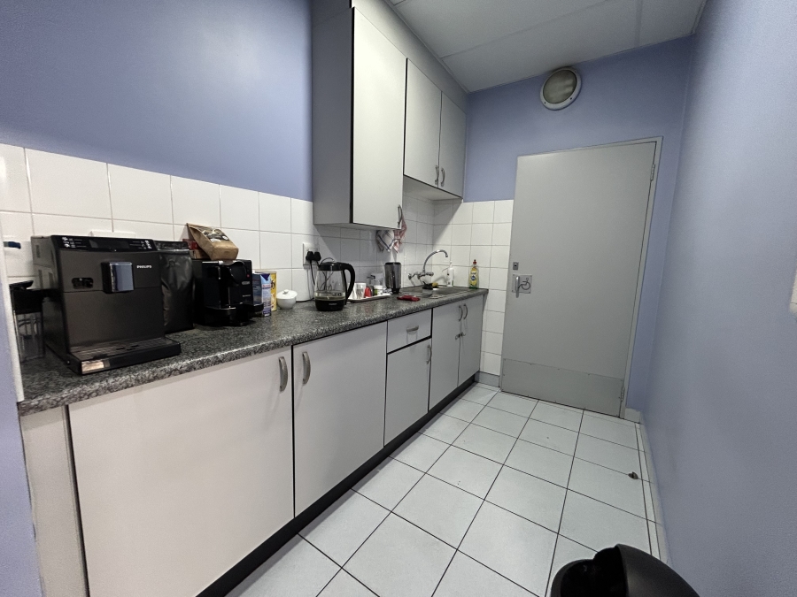 To Let Commercial Property for Rent in Spartan Gauteng