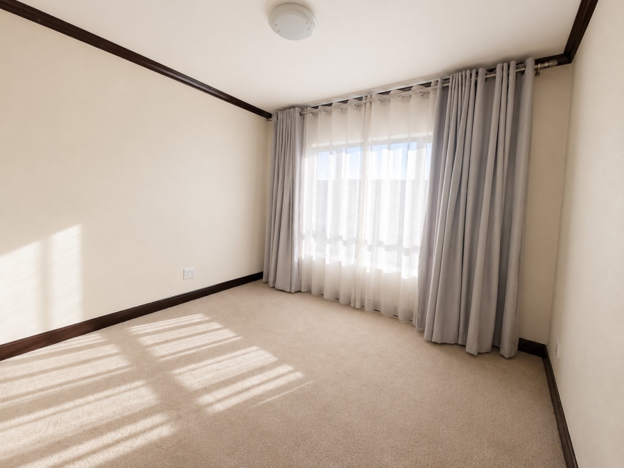 To Let 3 Bedroom Property for Rent in Maroeladal Gauteng