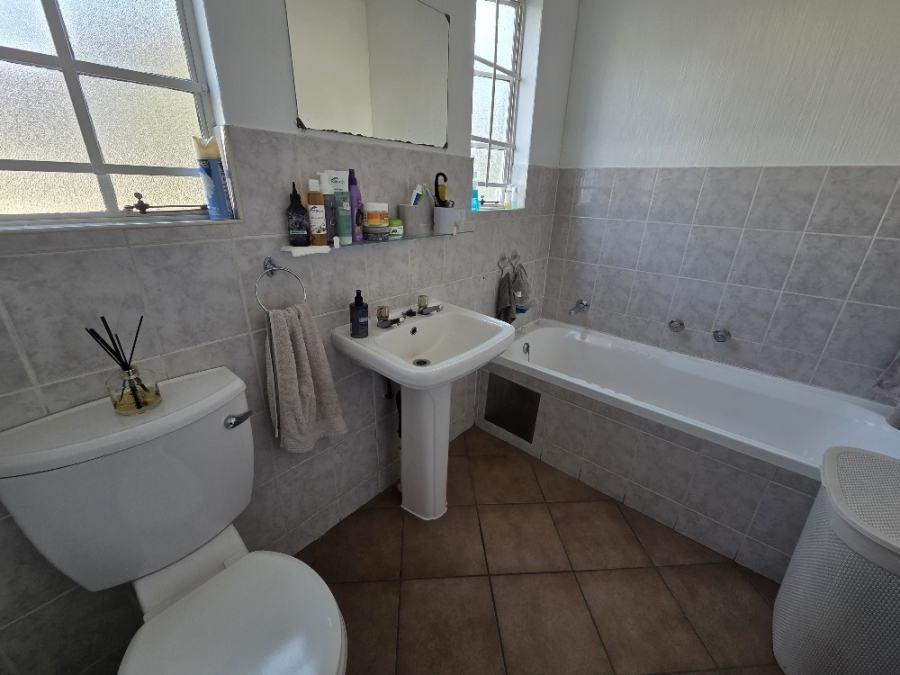 3 Bedroom Property for Sale in Marais Steyn Park Gauteng