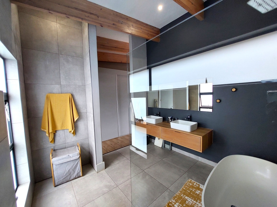 4 Bedroom Property for Sale in Waterkloof Gauteng