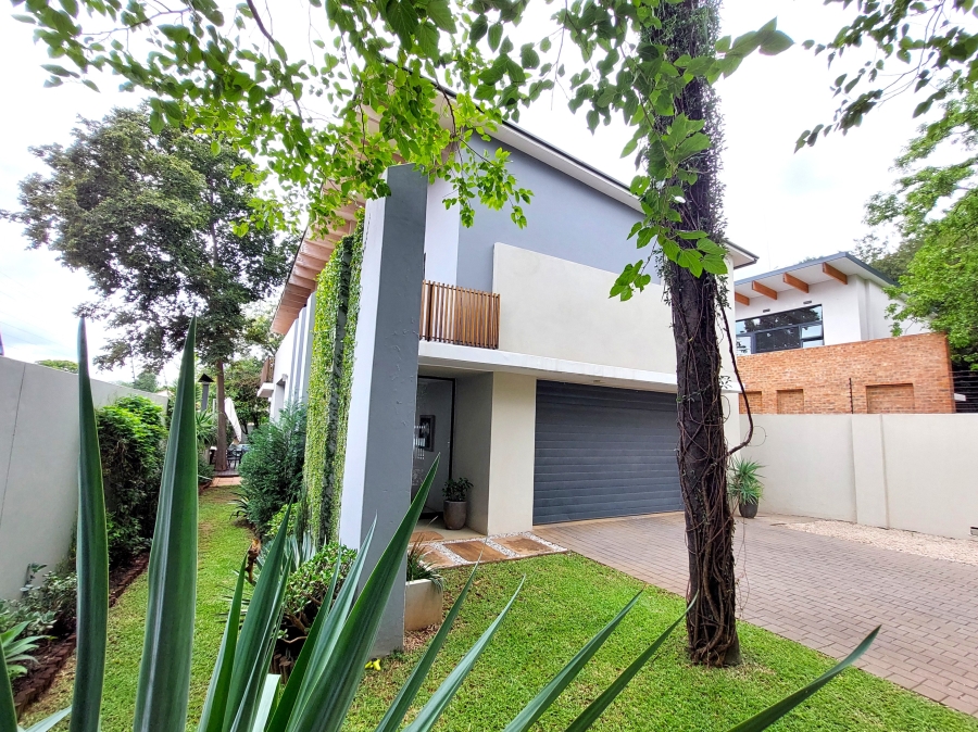 4 Bedroom Property for Sale in Waterkloof Gauteng