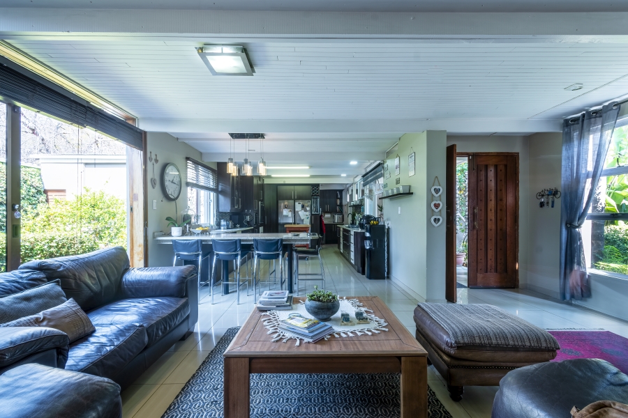 5 Bedroom Property for Sale in Waterkloof Ridge Gauteng