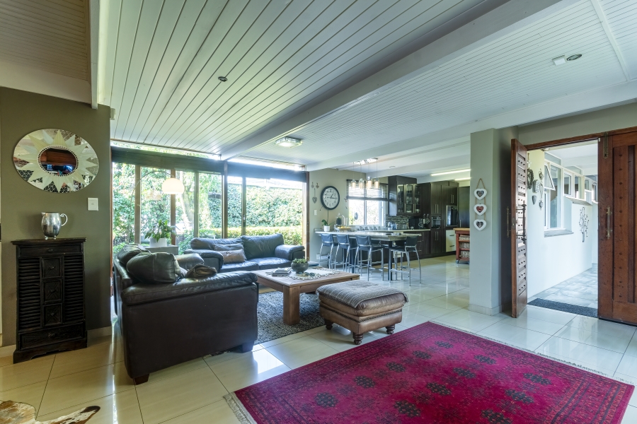 5 Bedroom Property for Sale in Waterkloof Ridge Gauteng