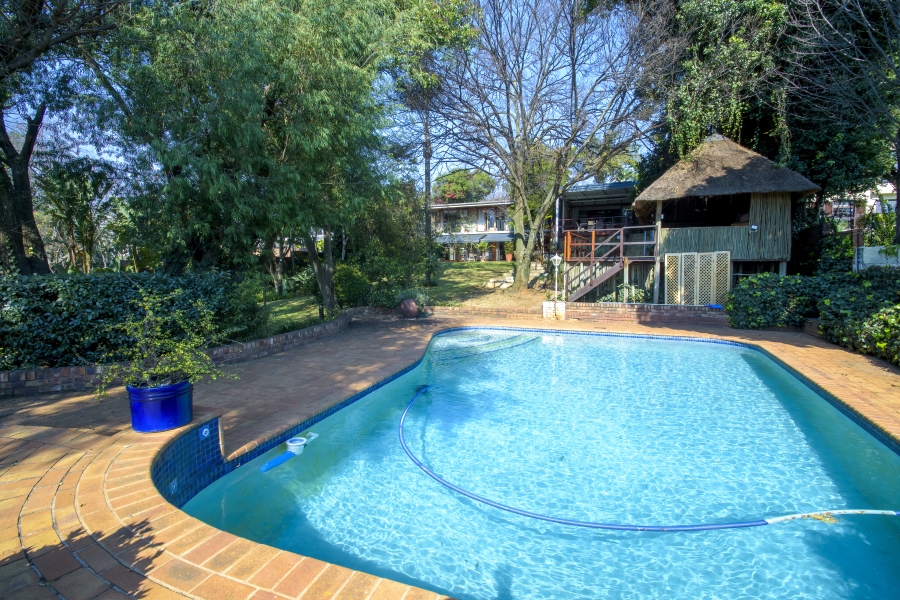 5 Bedroom Property for Sale in Waterkloof Ridge Gauteng