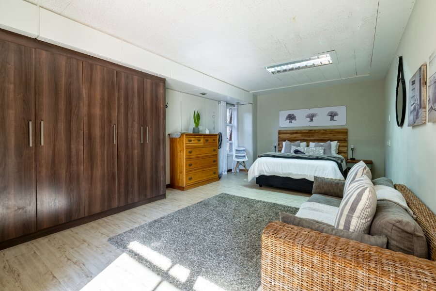 5 Bedroom Property for Sale in Waterkloof Ridge Gauteng