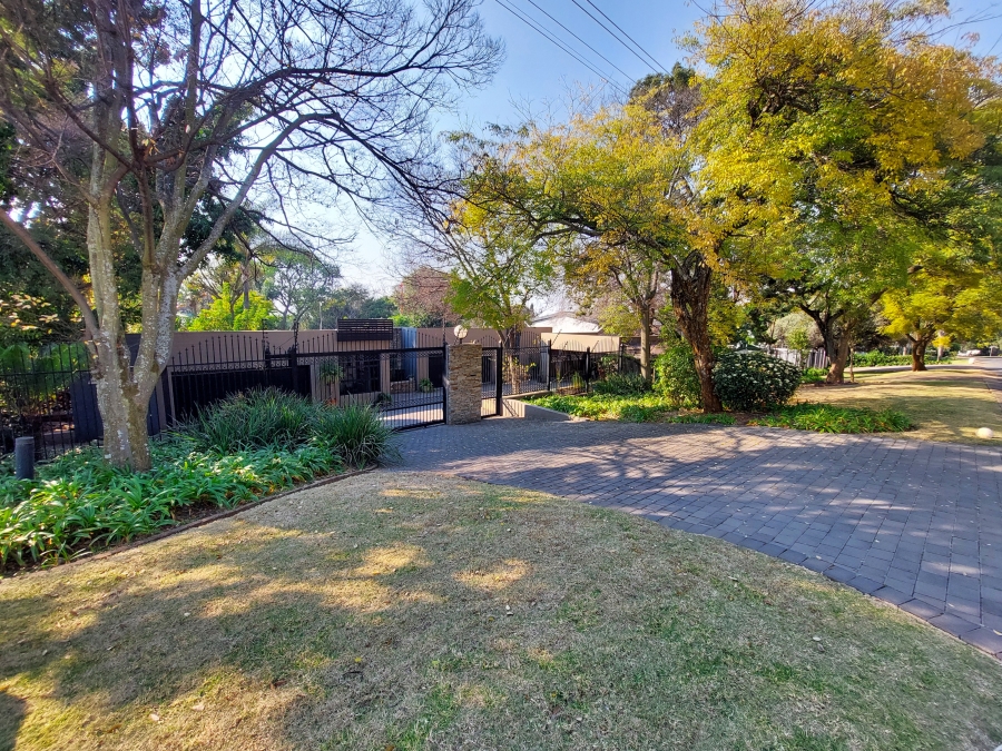 5 Bedroom Property for Sale in Waterkloof Ridge Gauteng