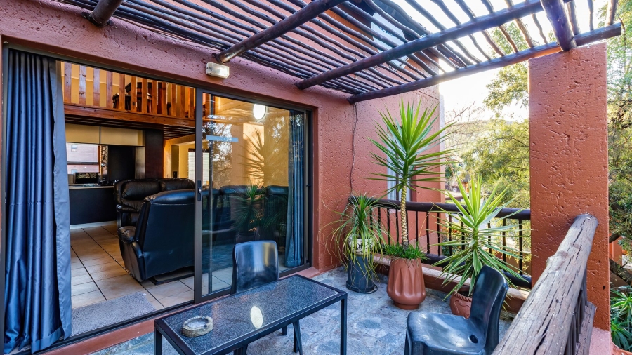 2 Bedroom Property for Sale in Magaliessig Gauteng