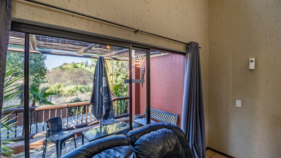 2 Bedroom Property for Sale in Magaliessig Gauteng