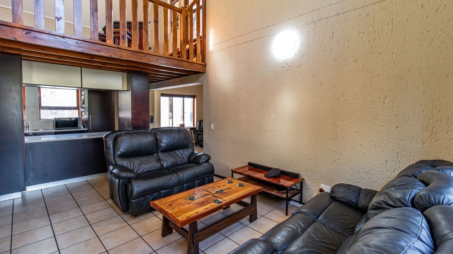2 Bedroom Property for Sale in Magaliessig Gauteng