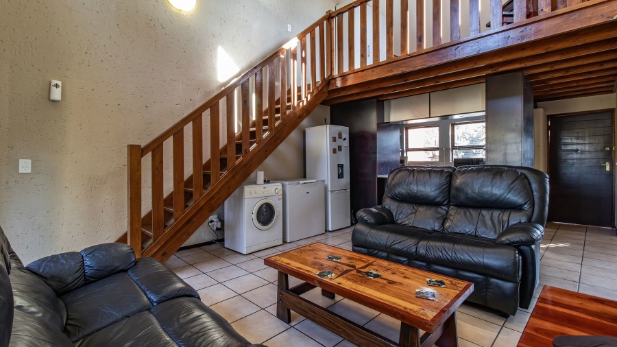 2 Bedroom Property for Sale in Magaliessig Gauteng