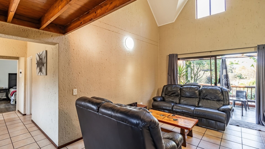 2 Bedroom Property for Sale in Magaliessig Gauteng