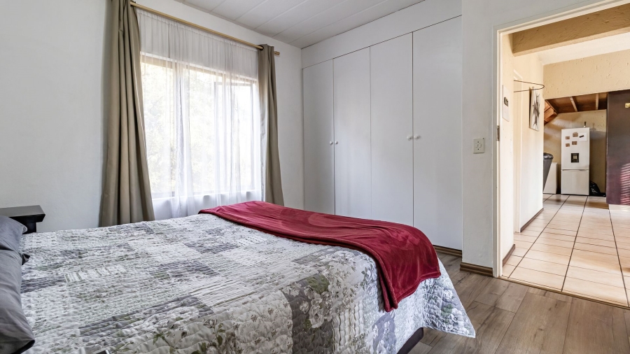 2 Bedroom Property for Sale in Magaliessig Gauteng