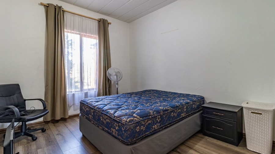 2 Bedroom Property for Sale in Magaliessig Gauteng