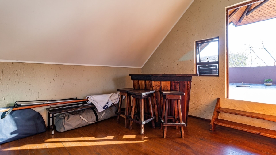 2 Bedroom Property for Sale in Magaliessig Gauteng