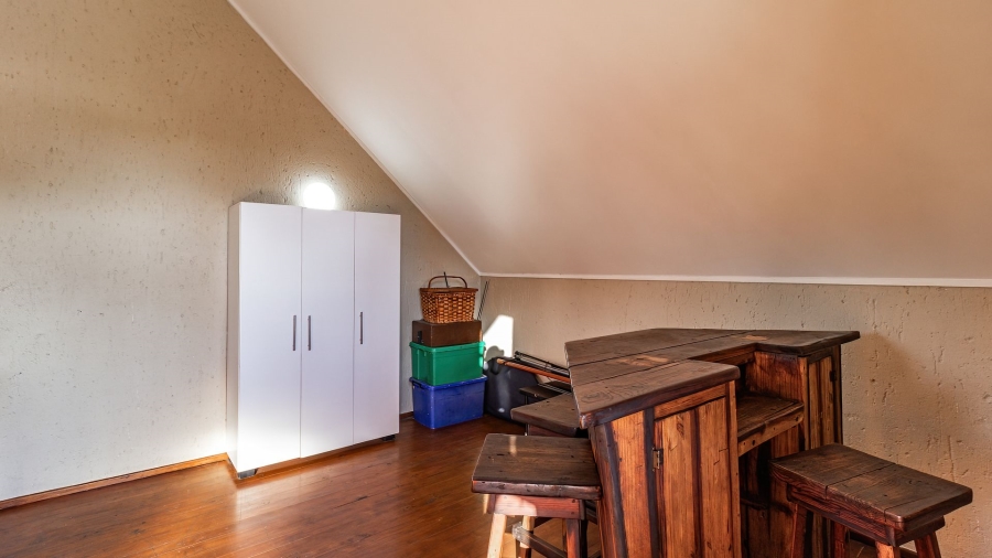 2 Bedroom Property for Sale in Magaliessig Gauteng