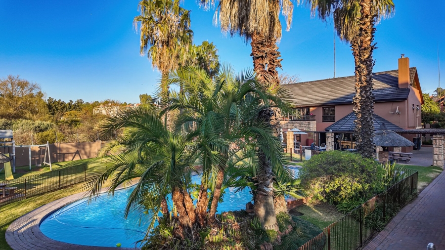 2 Bedroom Property for Sale in Magaliessig Gauteng