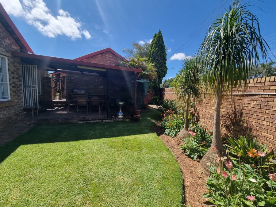 2 Bedroom Property for Sale in Meyerspark Gauteng