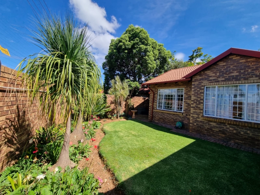 2 Bedroom Property for Sale in Meyerspark Gauteng