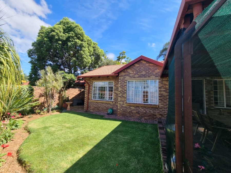 2 Bedroom Property for Sale in Meyerspark Gauteng