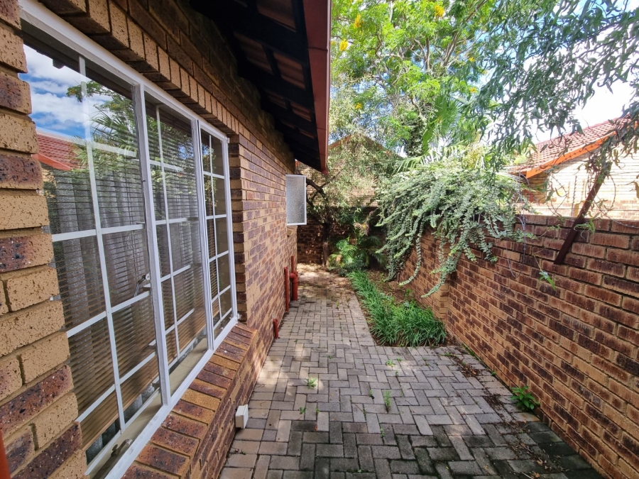 2 Bedroom Property for Sale in Meyerspark Gauteng