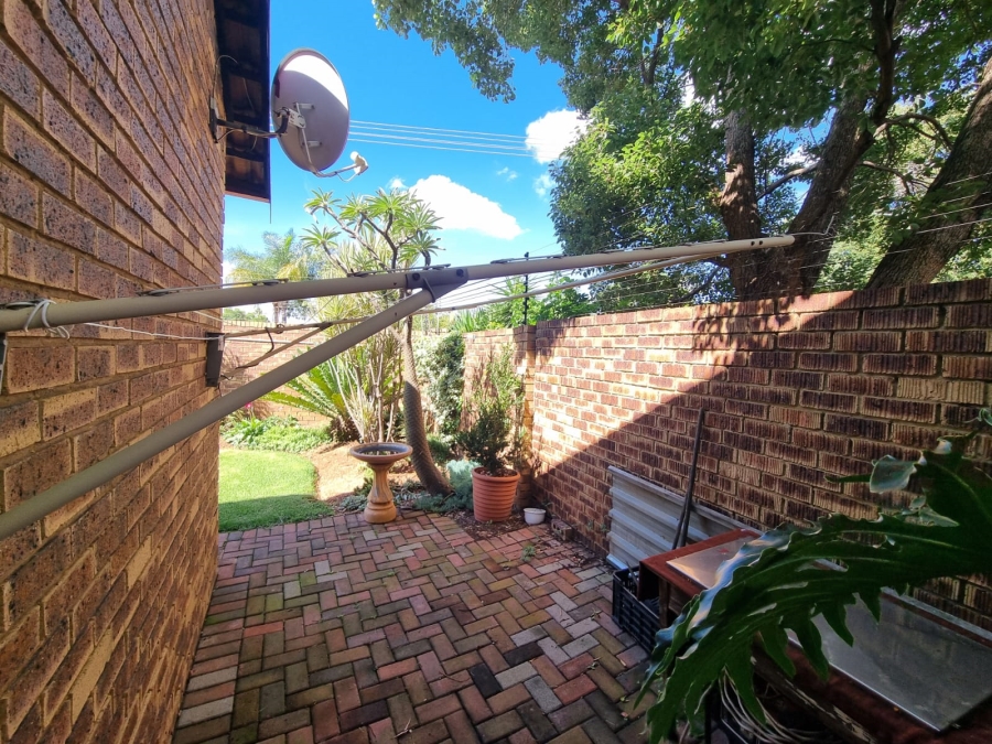 2 Bedroom Property for Sale in Meyerspark Gauteng