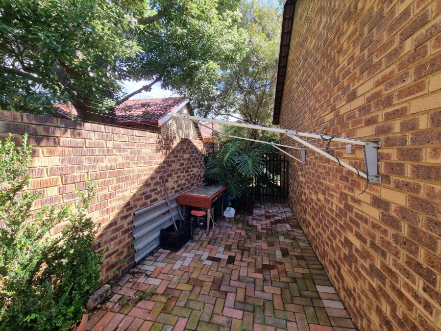 2 Bedroom Property for Sale in Meyerspark Gauteng
