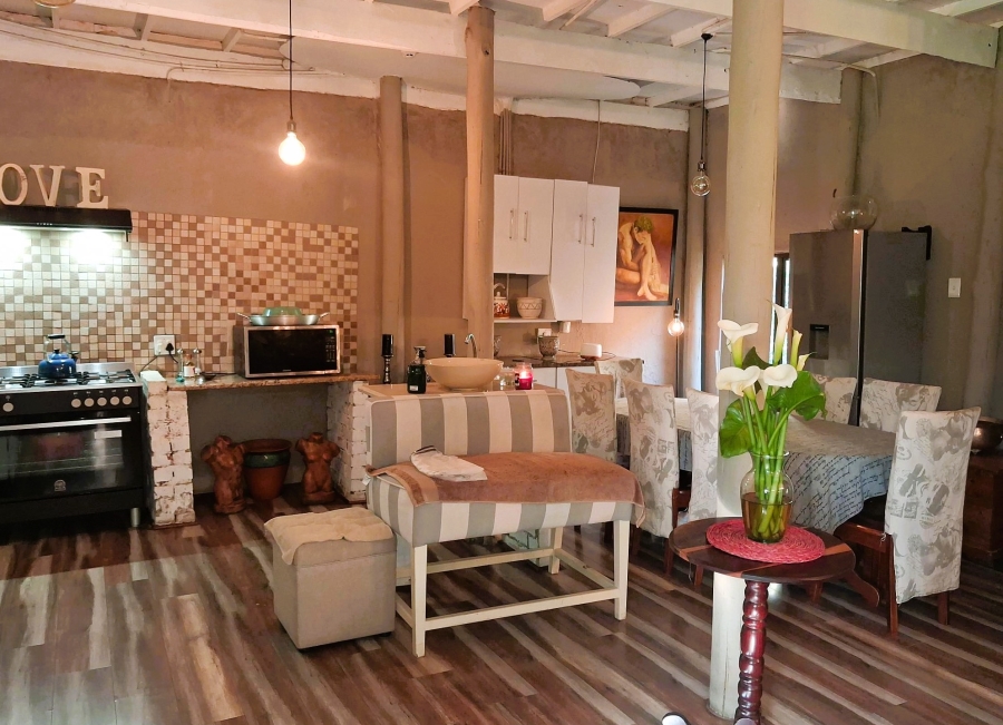 12 Bedroom Property for Sale in Glen Austin Gauteng