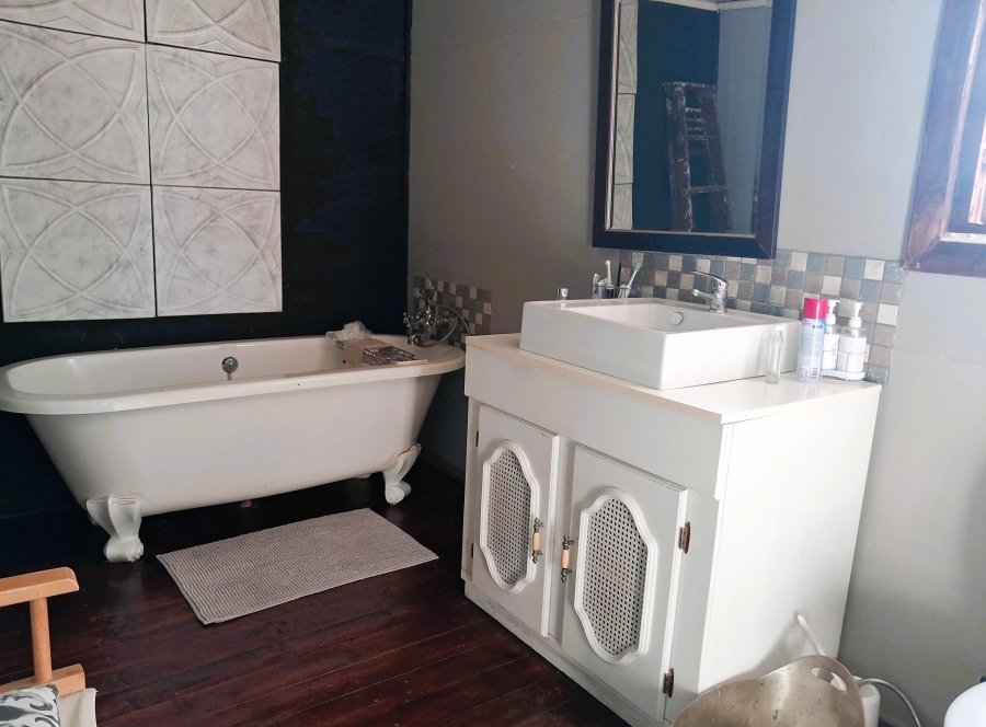 12 Bedroom Property for Sale in Glen Austin Gauteng