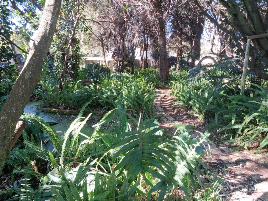 12 Bedroom Property for Sale in Glen Austin Gauteng