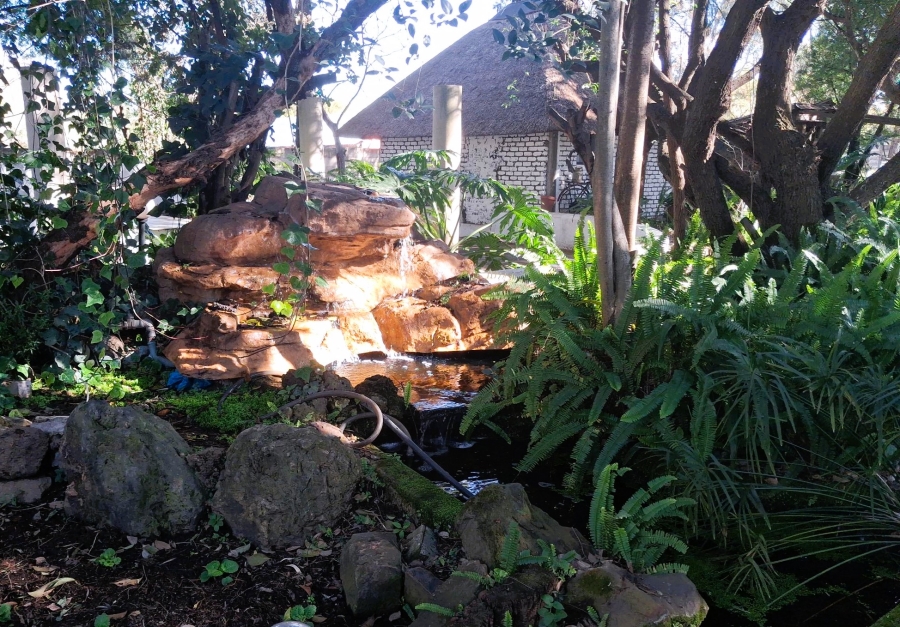 12 Bedroom Property for Sale in Glen Austin Gauteng