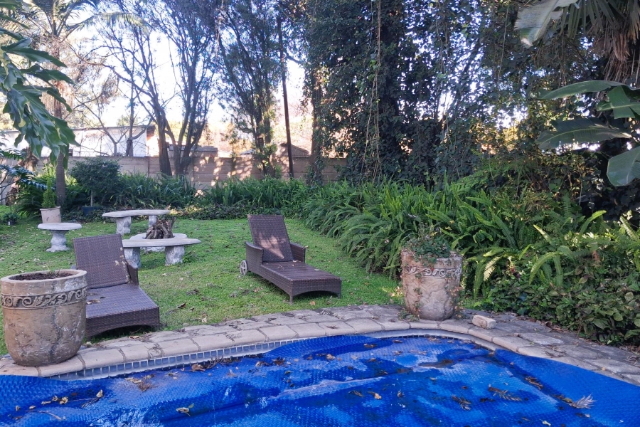 12 Bedroom Property for Sale in Glen Austin Gauteng