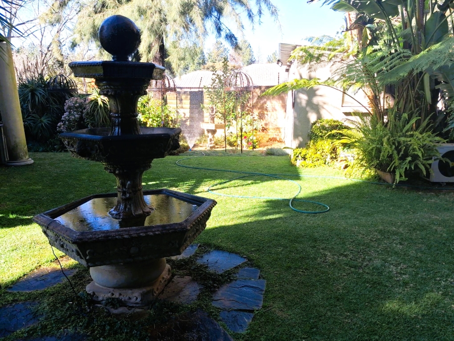 12 Bedroom Property for Sale in Glen Austin Gauteng