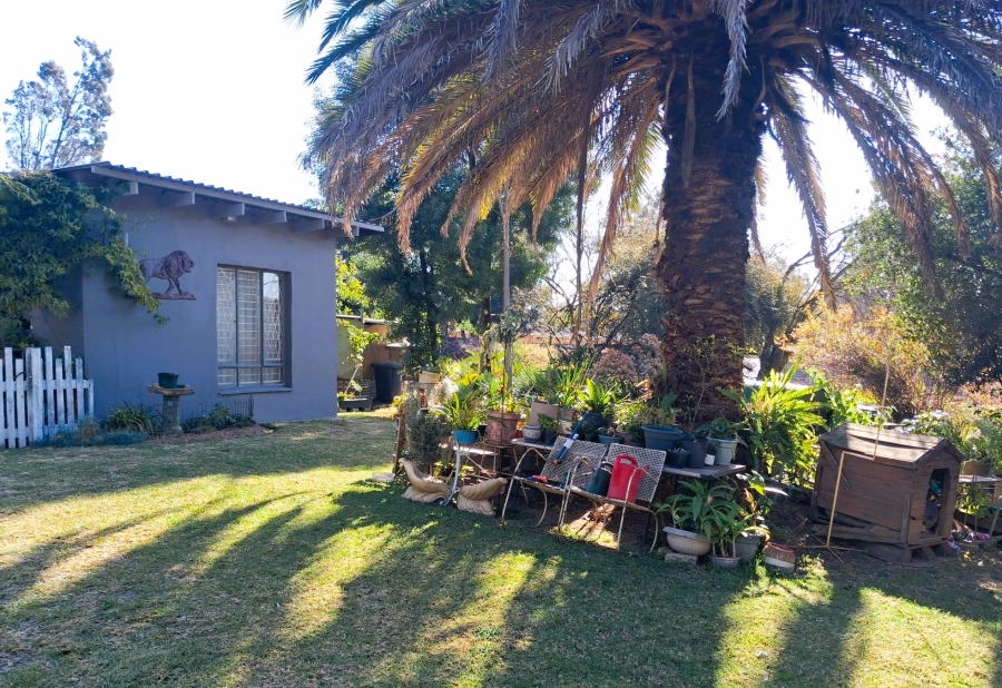 12 Bedroom Property for Sale in Glen Austin Gauteng