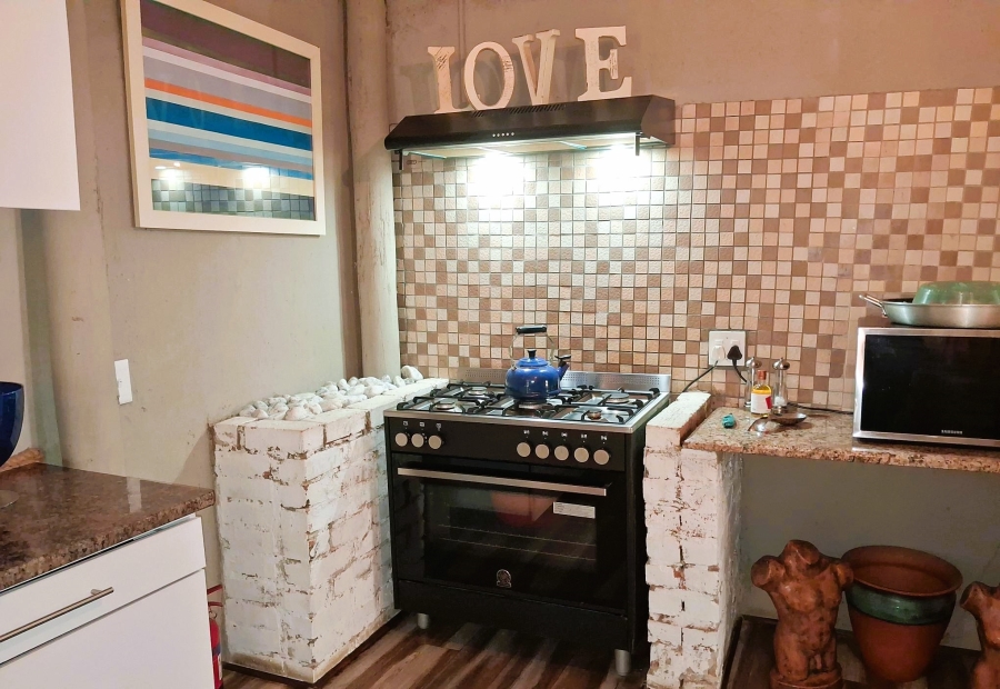 12 Bedroom Property for Sale in Glen Austin Gauteng