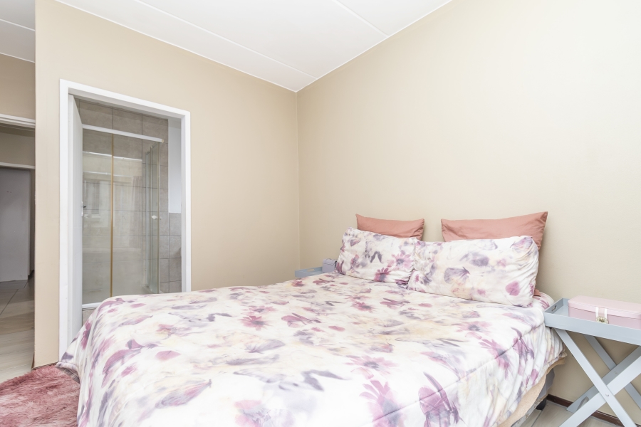 2 Bedroom Property for Sale in North Riding Gauteng