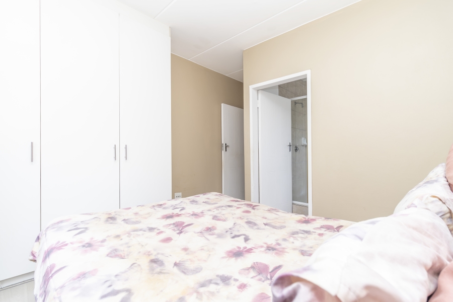 2 Bedroom Property for Sale in North Riding Gauteng