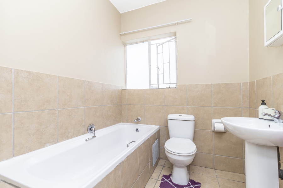 2 Bedroom Property for Sale in North Riding Gauteng