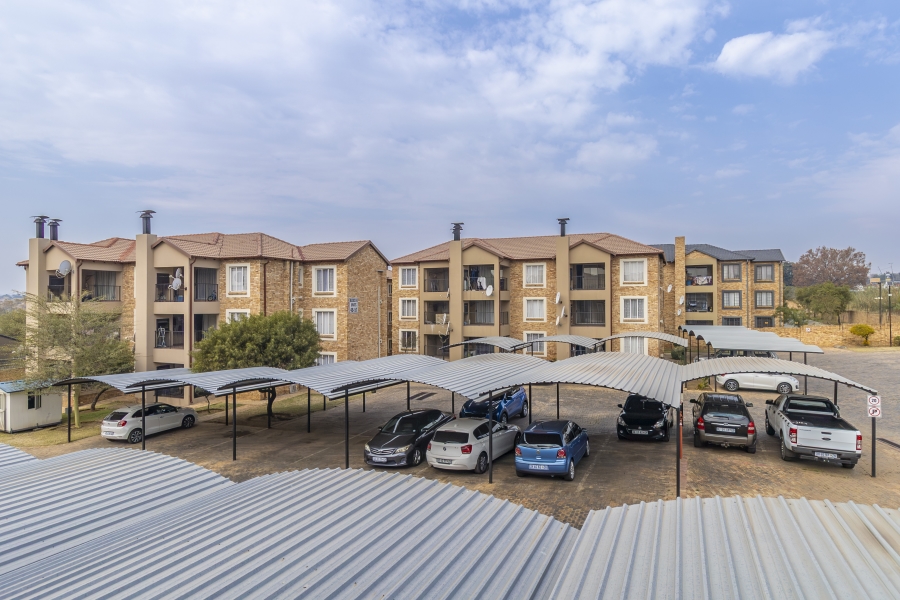 2 Bedroom Property for Sale in North Riding Gauteng