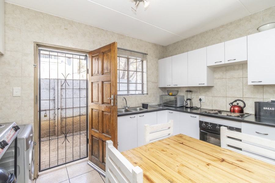 2 Bedroom Property for Sale in Sonneglans Gauteng