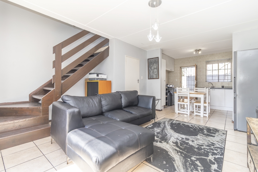 2 Bedroom Property for Sale in Sonneglans Gauteng