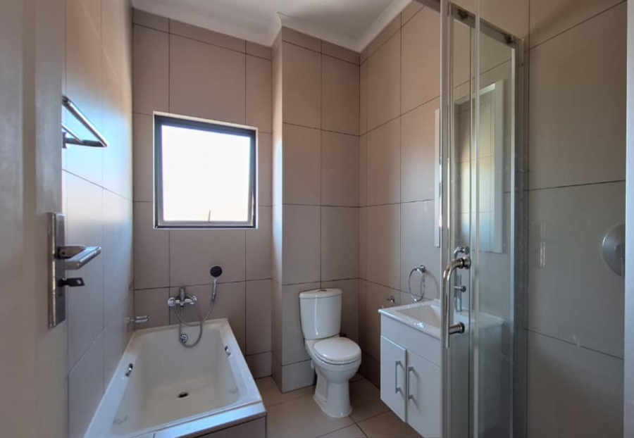 2 Bedroom Property for Sale in Lilianton Gauteng