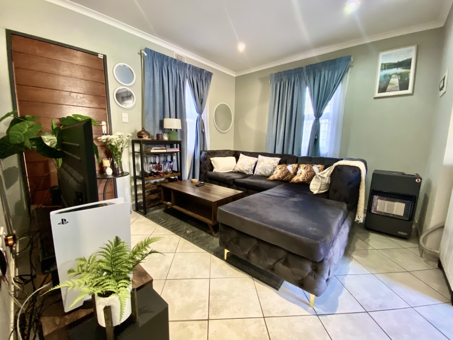 3 Bedroom Property for Sale in Lotus Gardens Gauteng