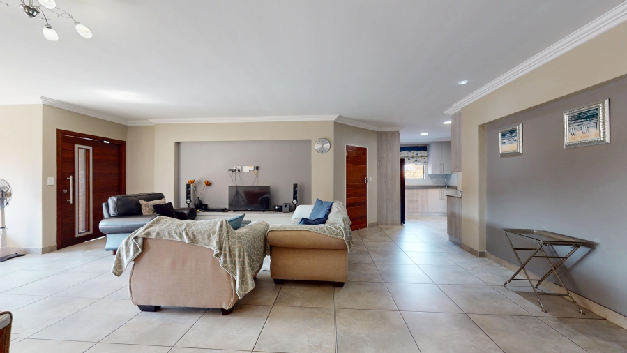 3 Bedroom Property for Sale in Dayanglen Gauteng