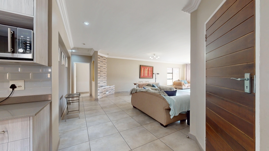 3 Bedroom Property for Sale in Dayanglen Gauteng