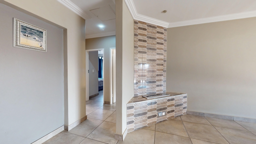 3 Bedroom Property for Sale in Dayanglen Gauteng